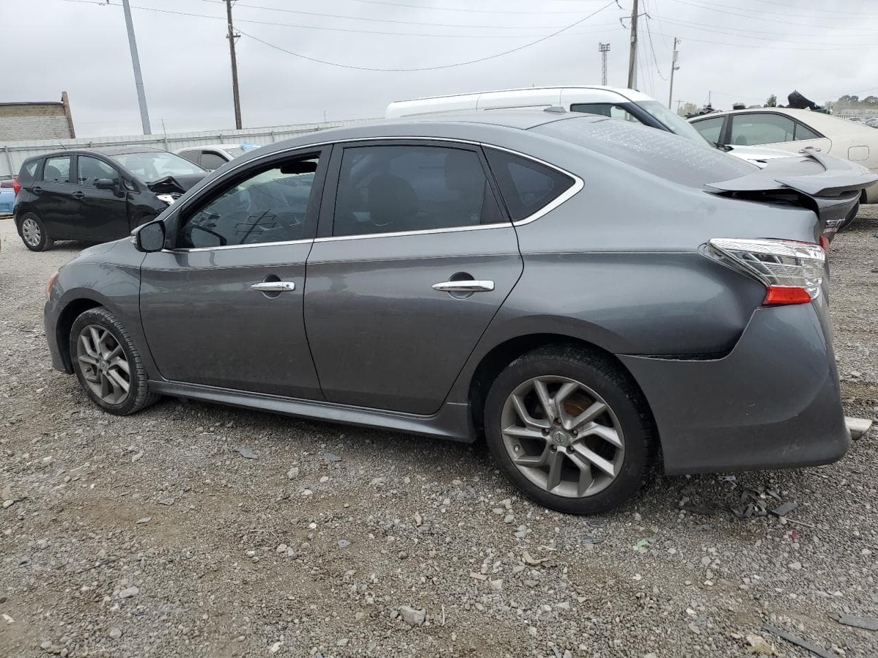 2015 Nissan Sentra S - foto 2