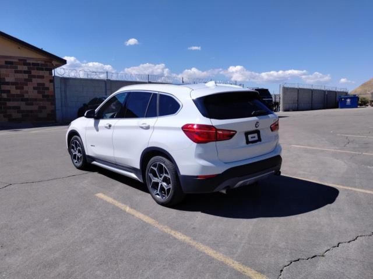 2017 BMW X1 xDrive28I - foto 3