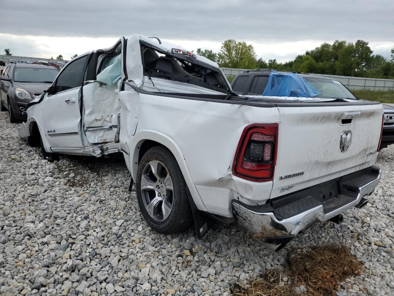2022 Ram 1500 Laramie - foto 2