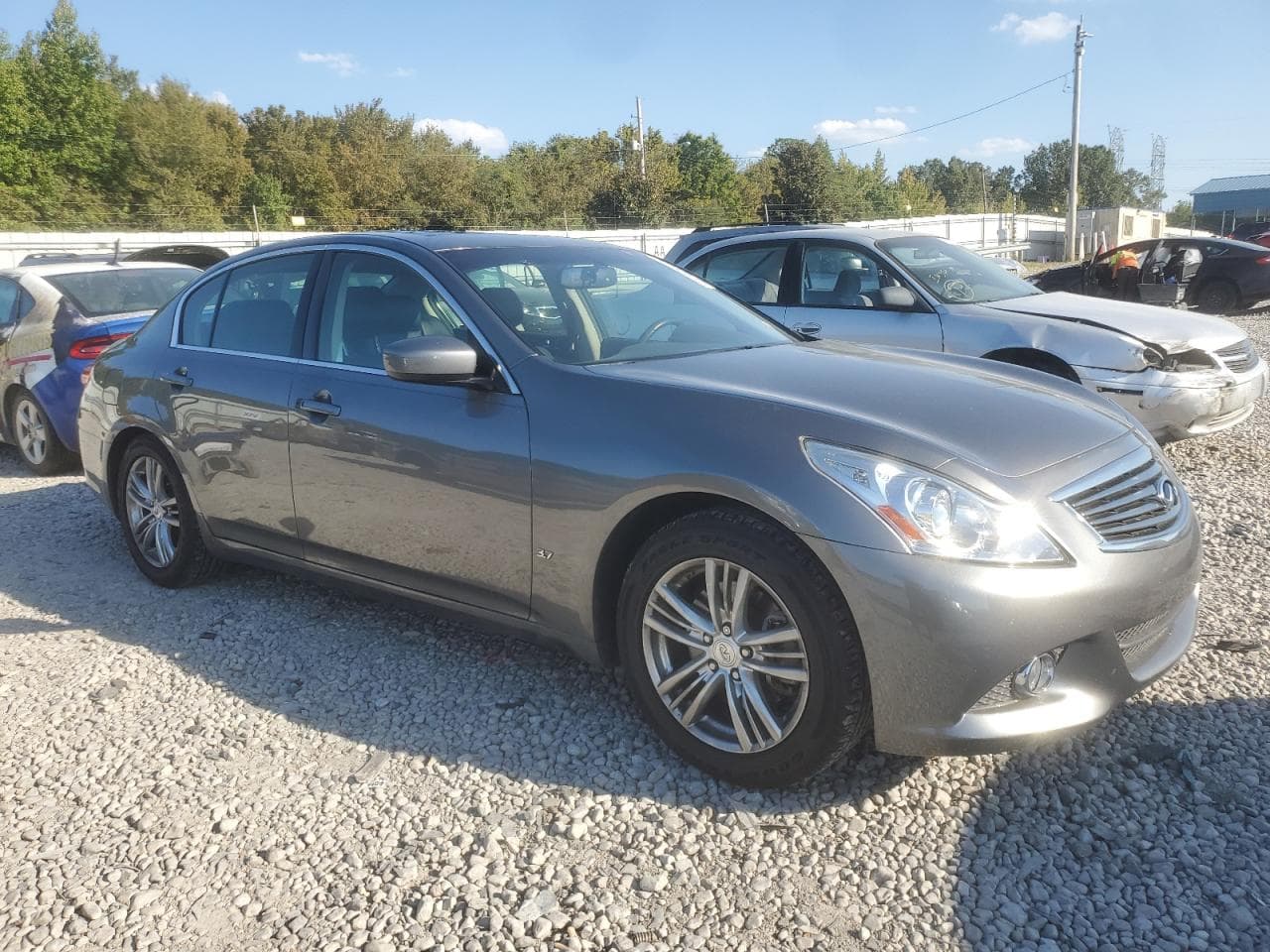 2015 Infiniti Q40 - foto 4