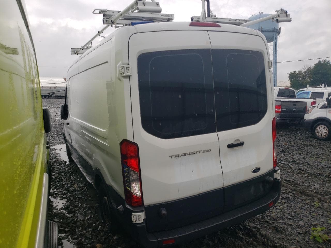 2015 Ford Transit-250 - foto 2
