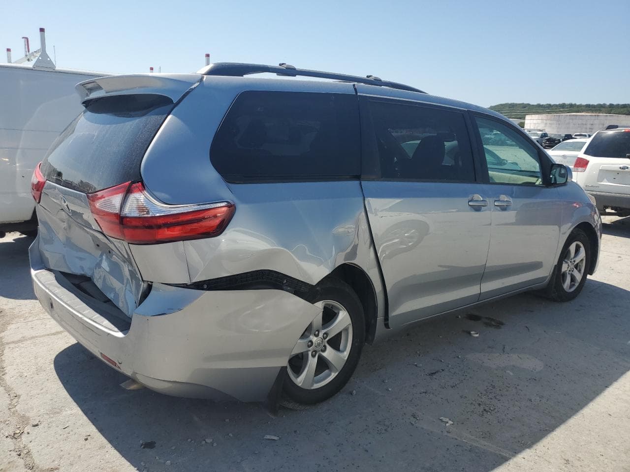 2015 Toyota Sienna Le - foto 3