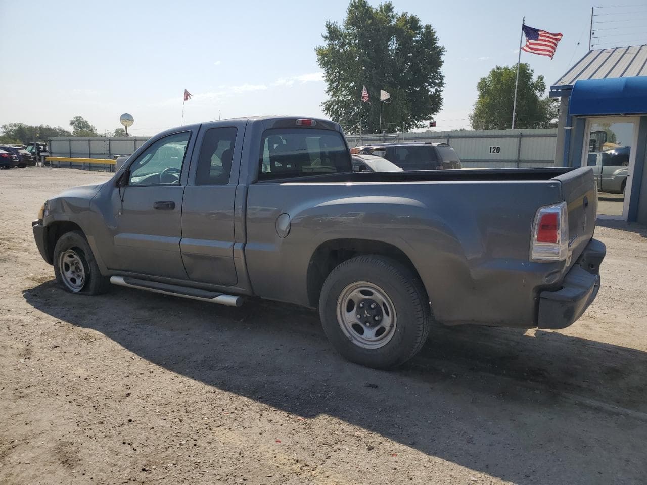 2006 Mitsubishi Raider Ls - foto 2