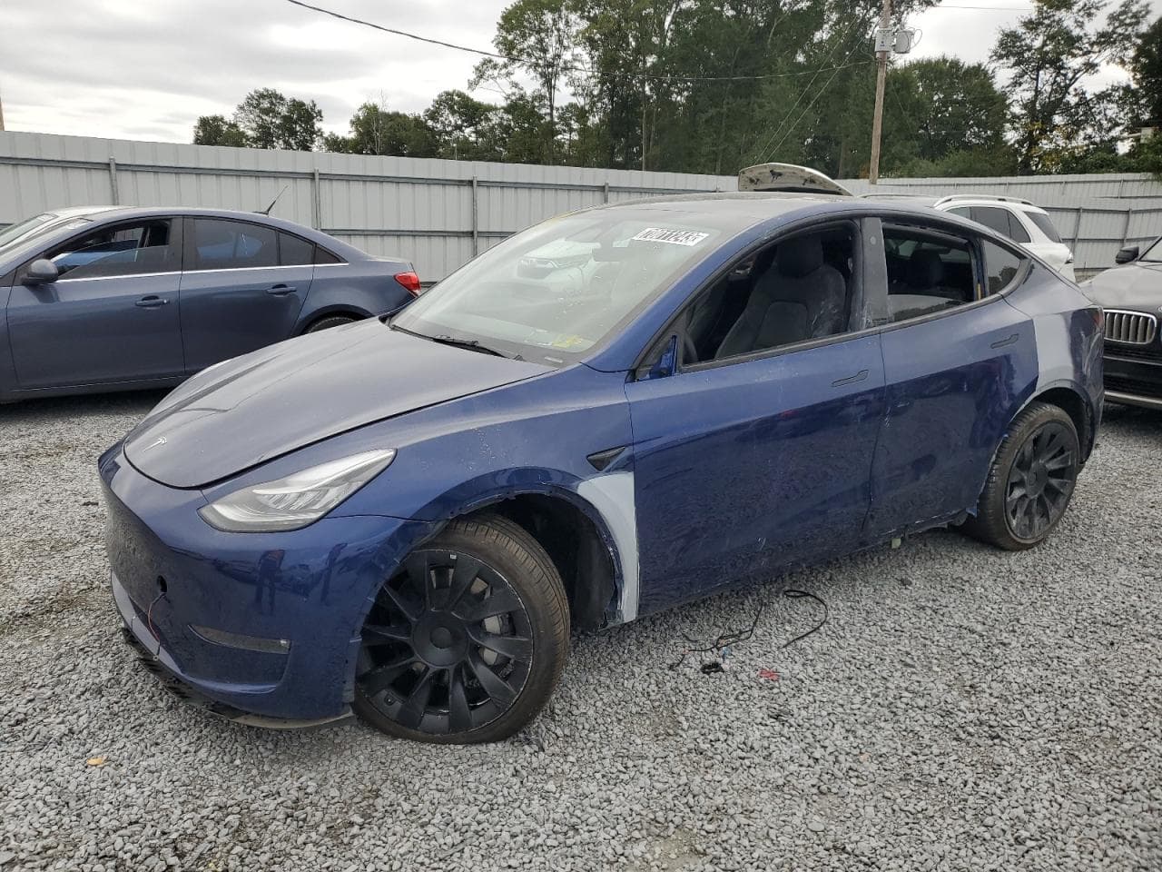 2022 Tesla Model Y Long Range Dual Motor All-Wheel Drive