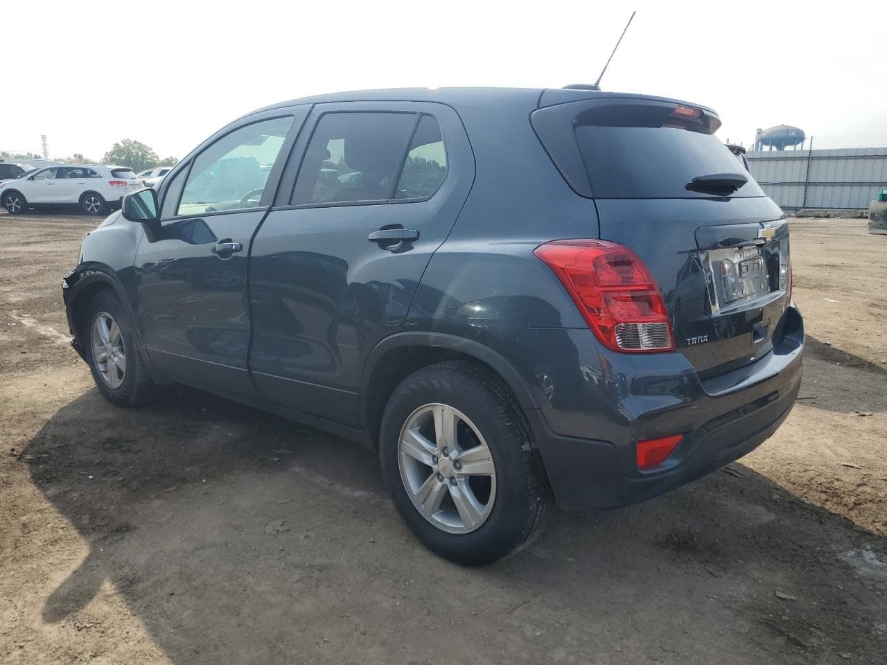 2021 Chevrolet Trax Fwd Ls - foto 2