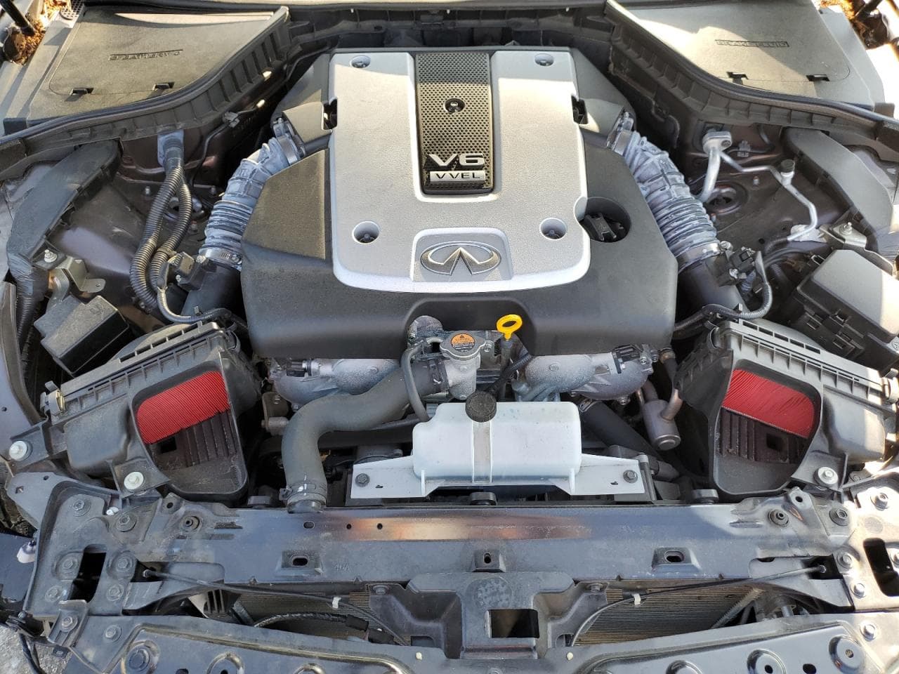 2015 Infiniti Q50 Premium - foto 2