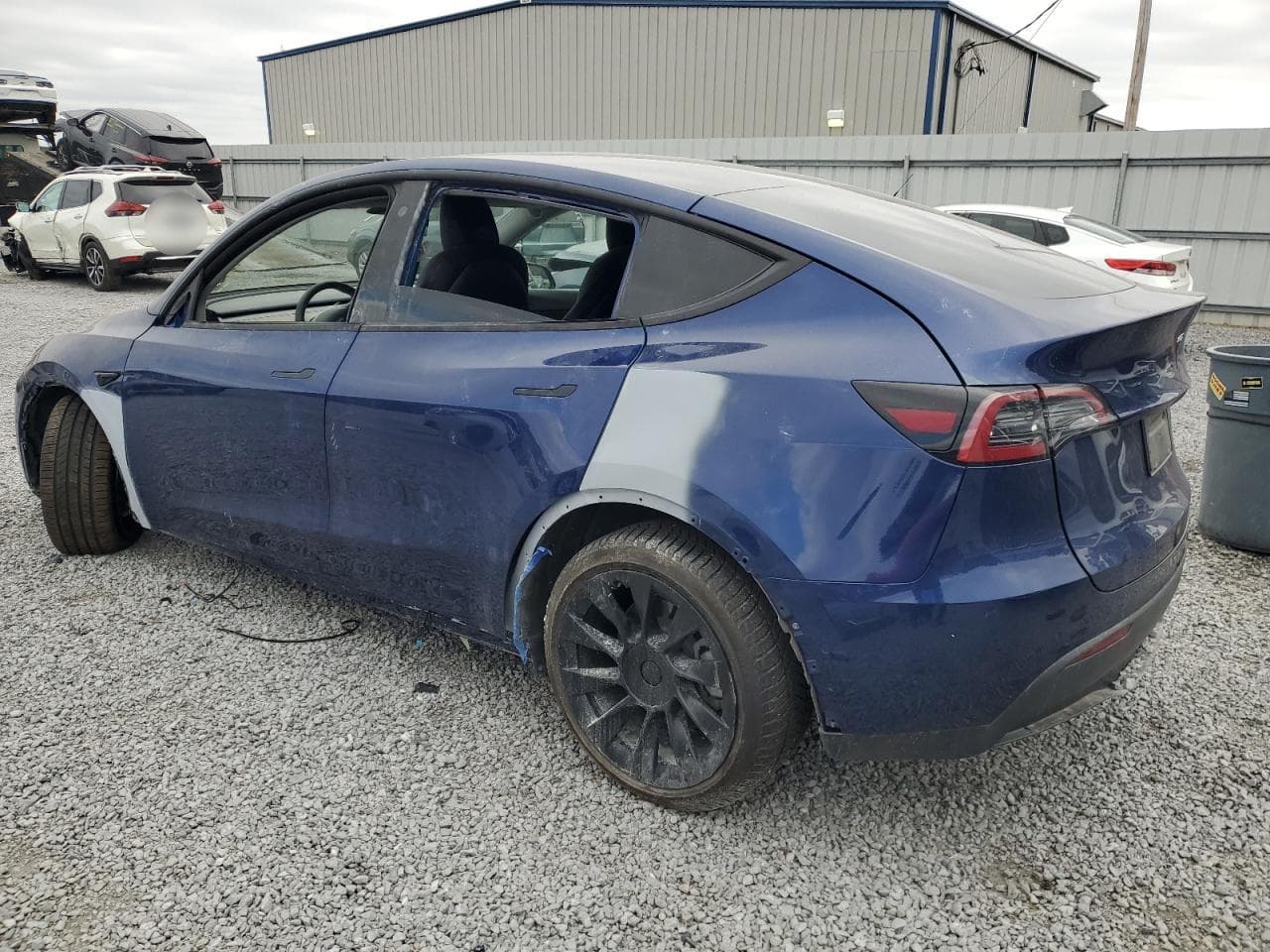 2022 Tesla Model Y Long Range Dual Motor All-Wheel Drive - foto 2