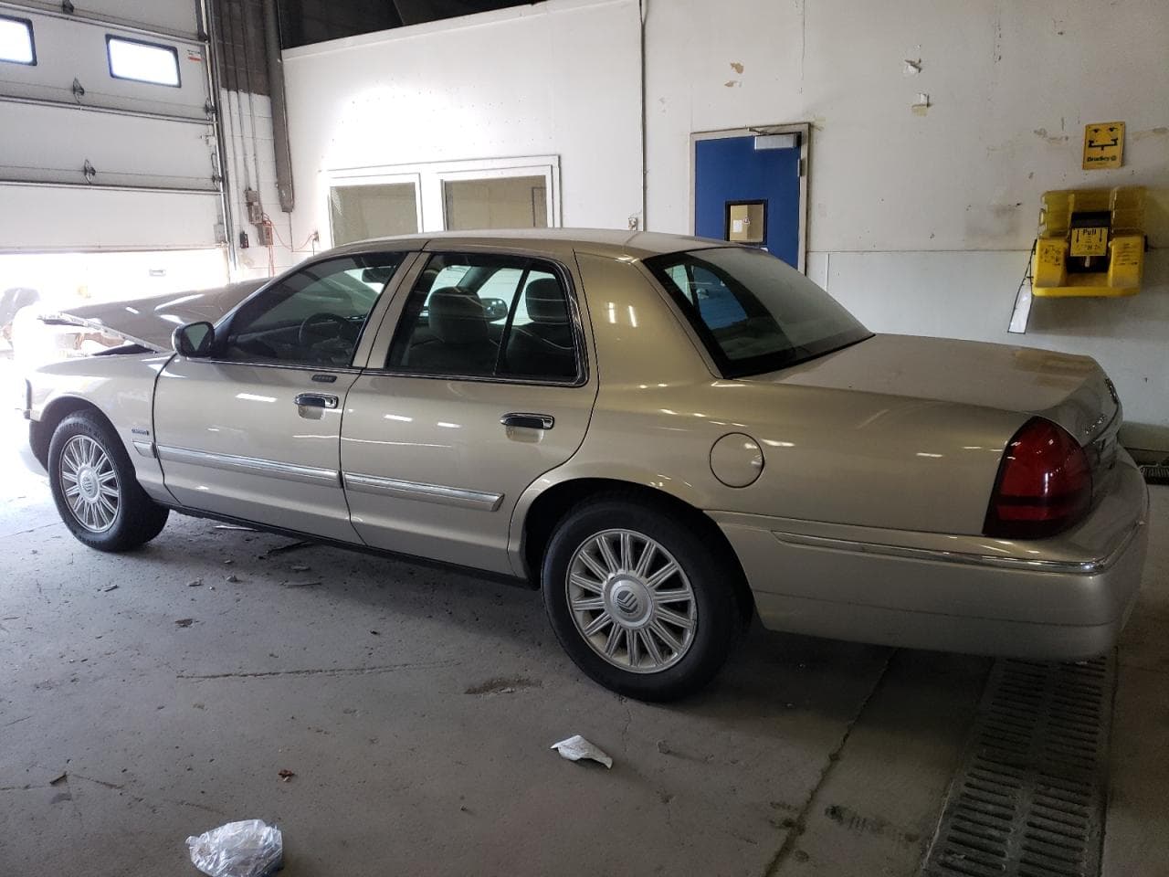 2009 Mercury Grand Marquis Ls - foto 2