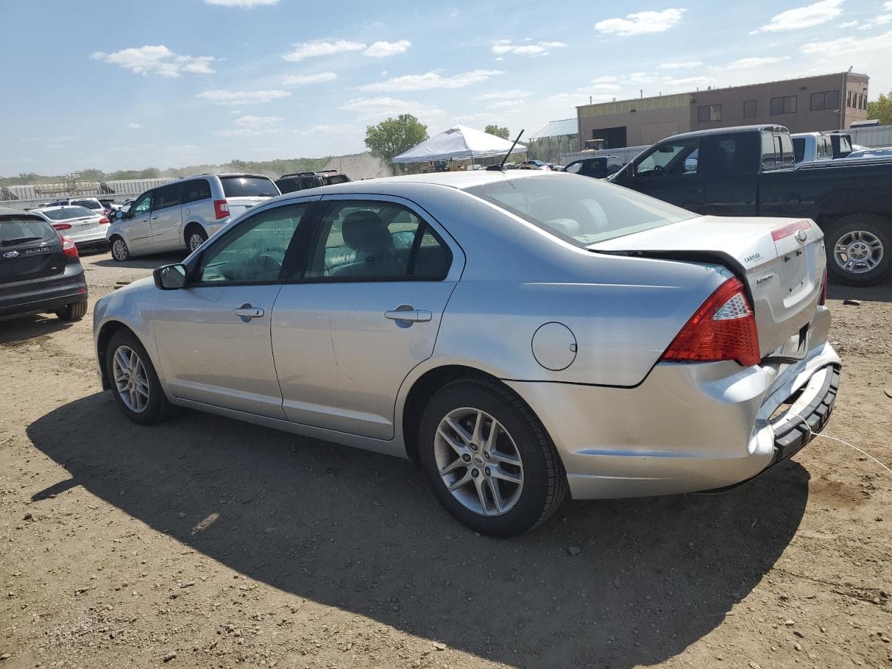 2011 Ford Fusion S - foto 2