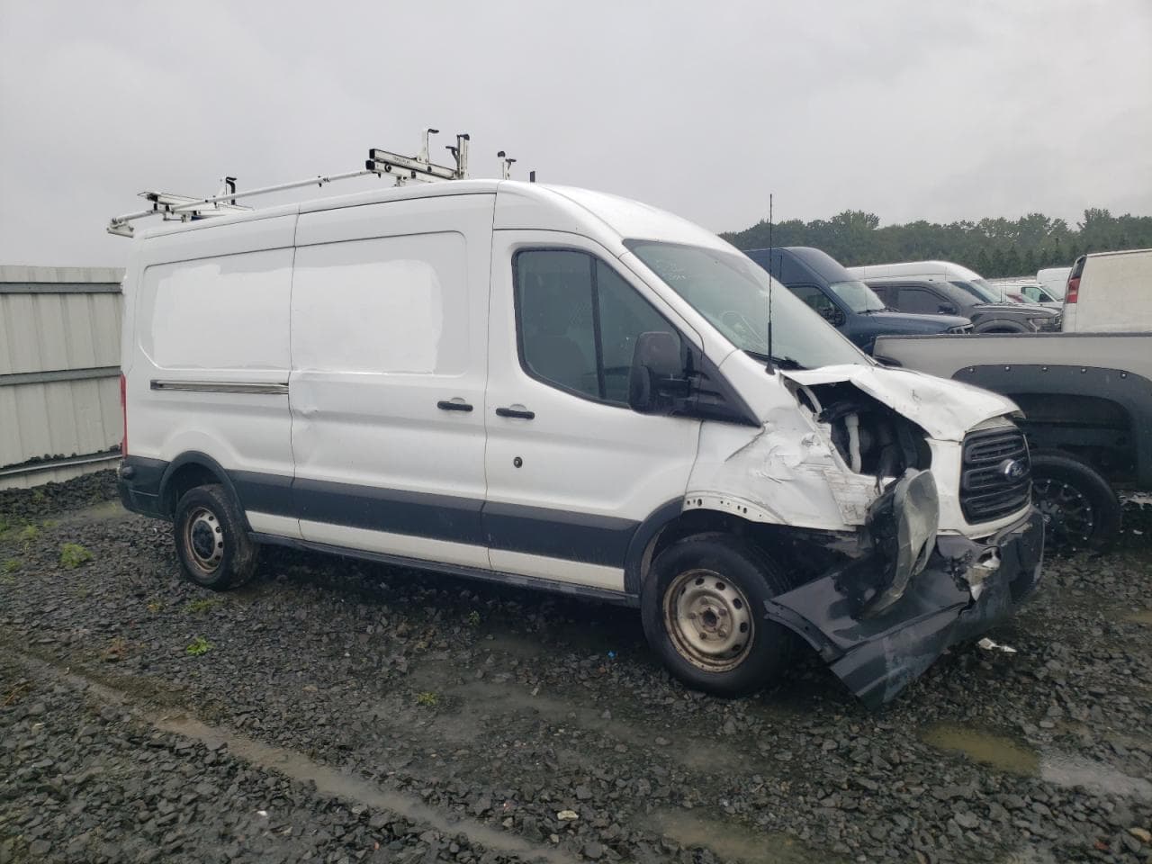 2015 Ford Transit-250 - foto 4