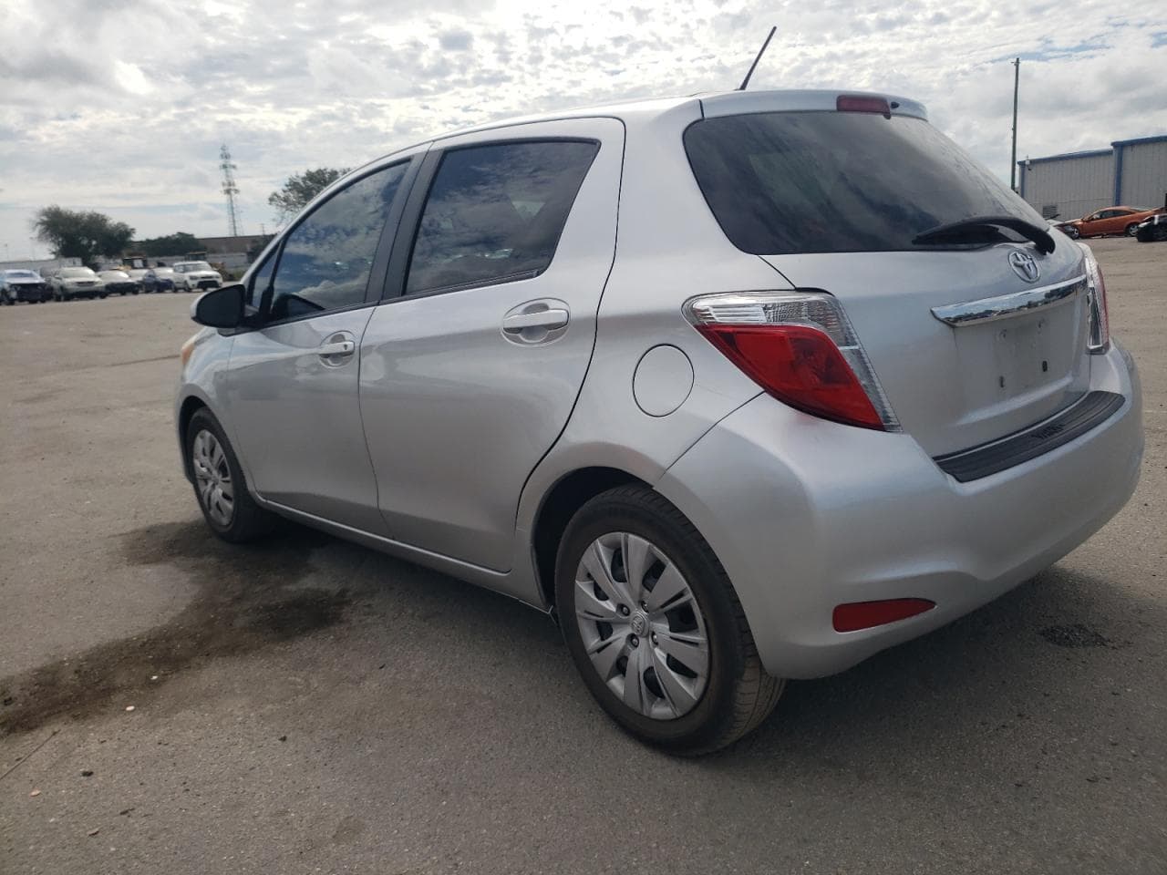 2012 Toyota Yaris - foto 2