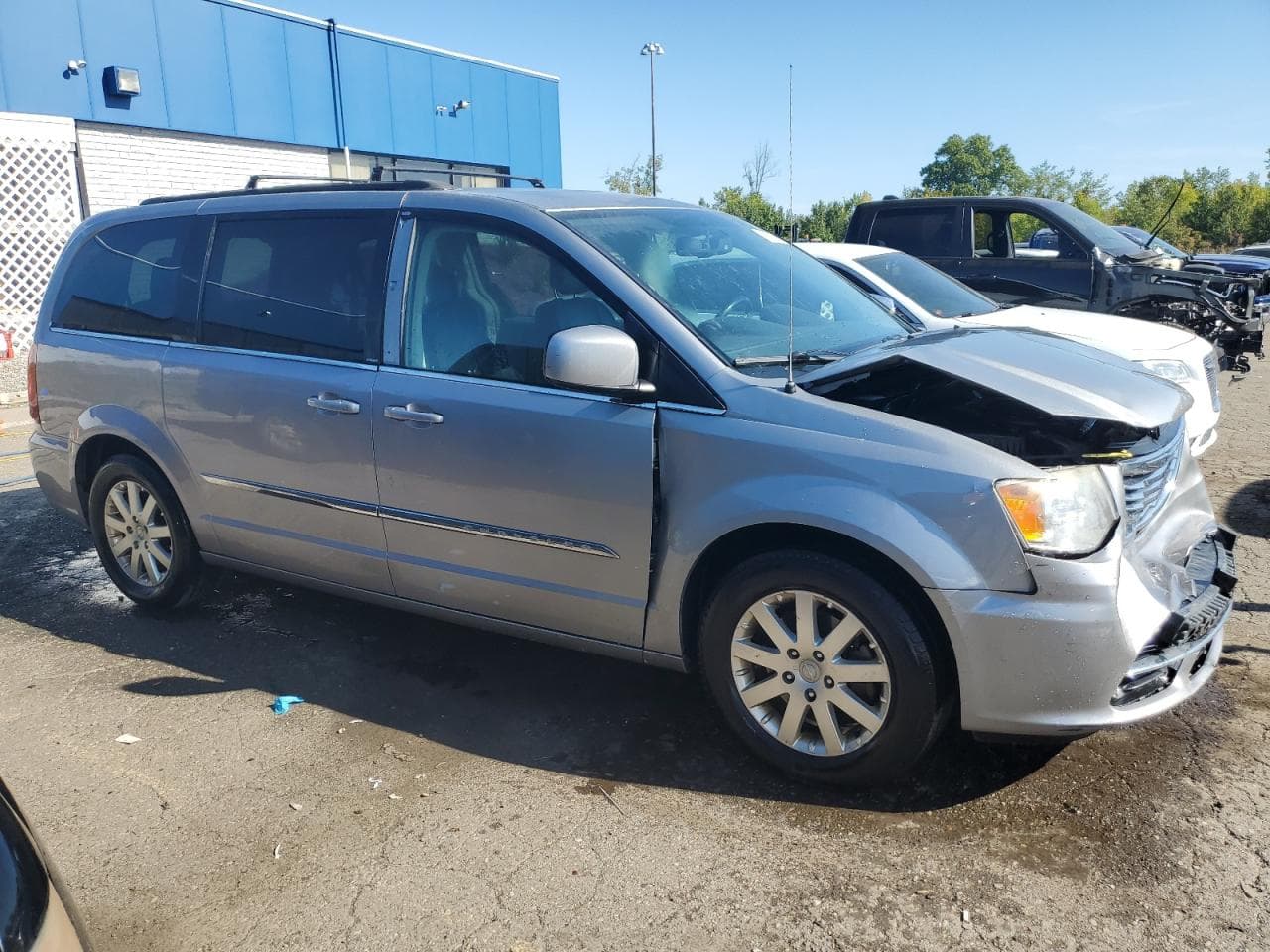2014 Chrysler Town & Country Touring - foto 4