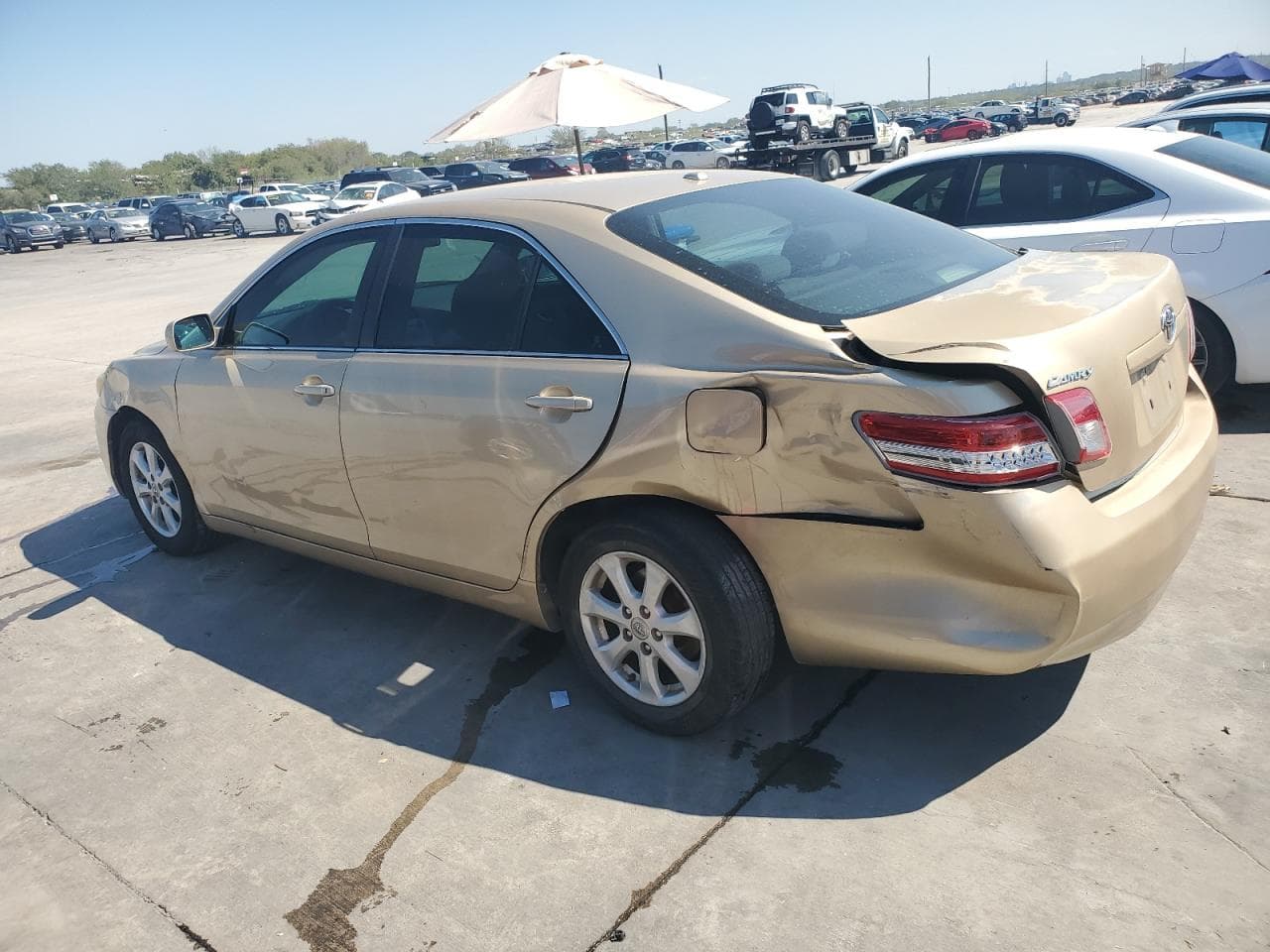 2011 Toyota Camry Le - foto 2