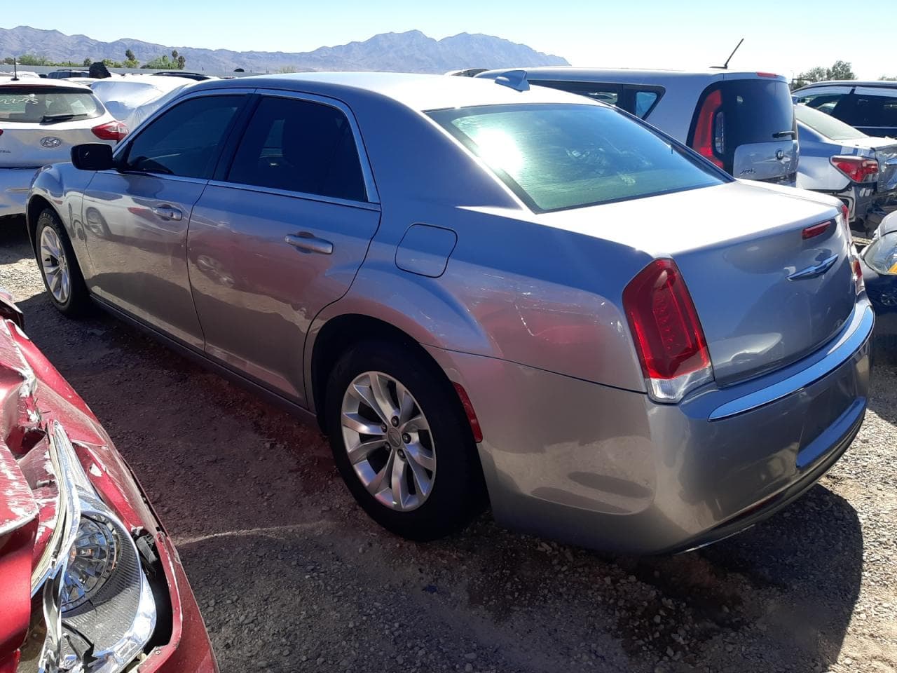 2016 Chrysler 300 Limited - foto 2