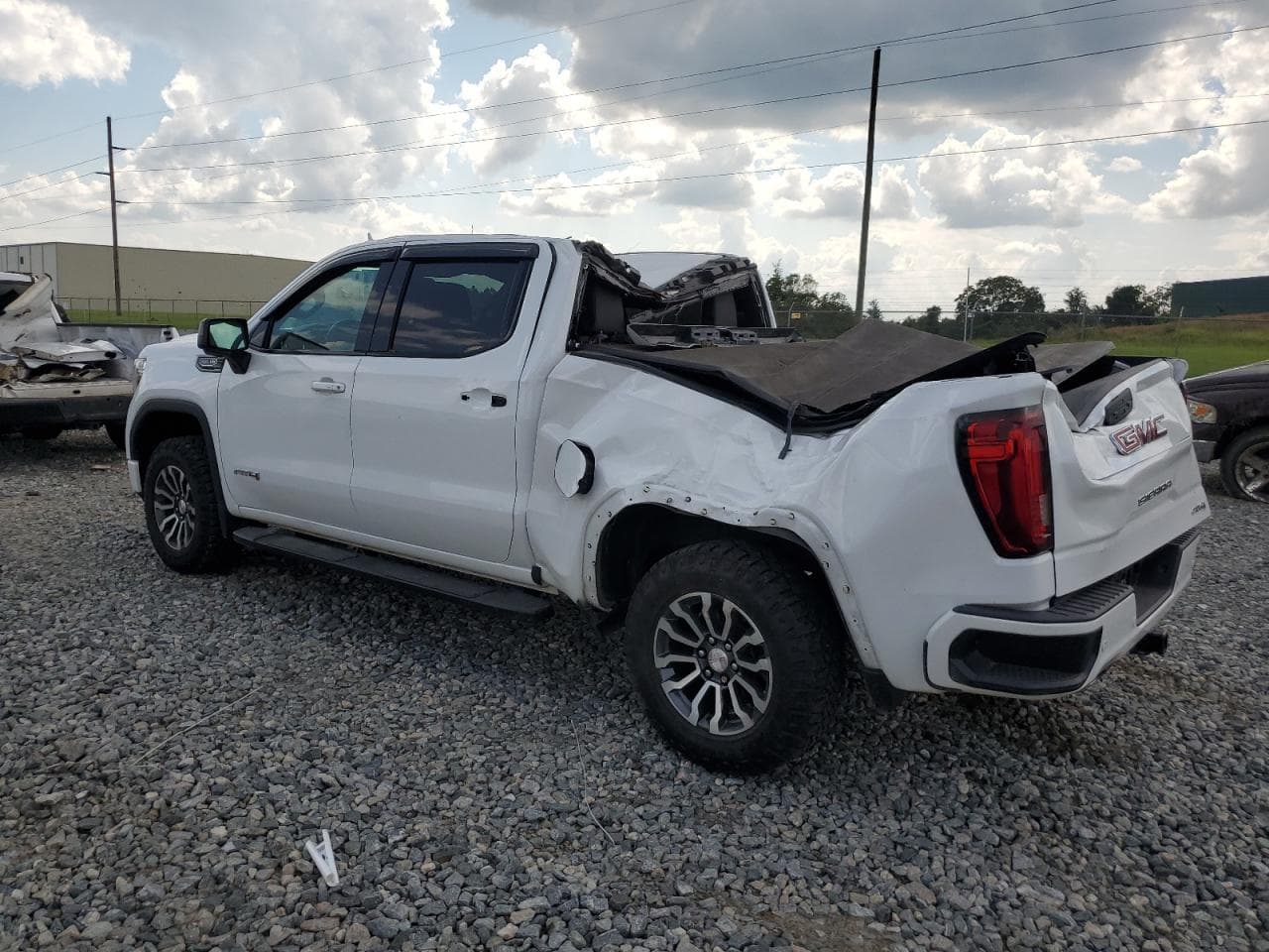 2020 GMC Sierra K1500 At4 - foto 2