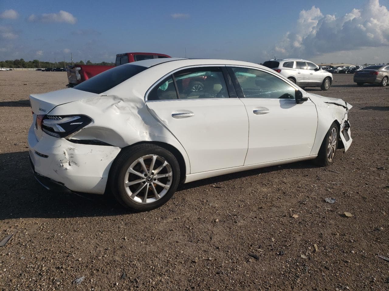 2019 Mercedes-Benz A 220 - foto 3