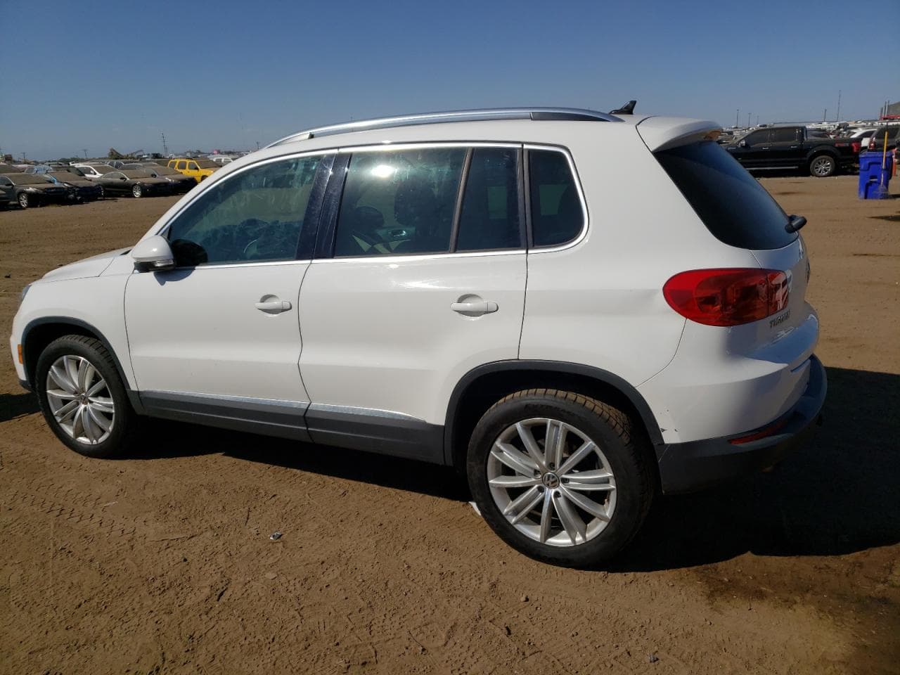 2012 Volkswagen Tiguan S - foto 2