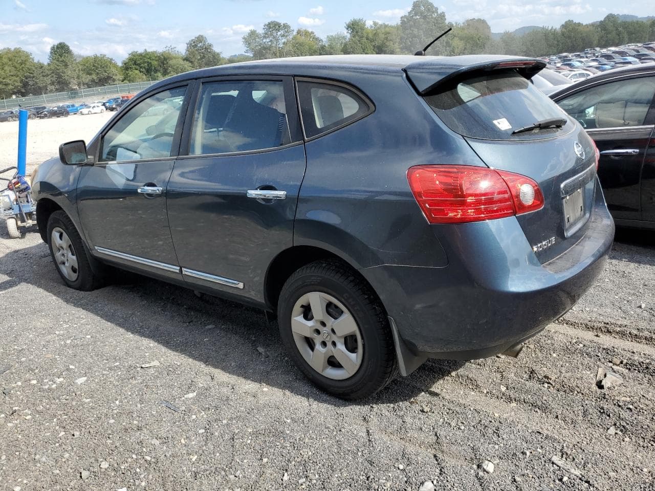 2013 Nissan Rogue S - foto 2