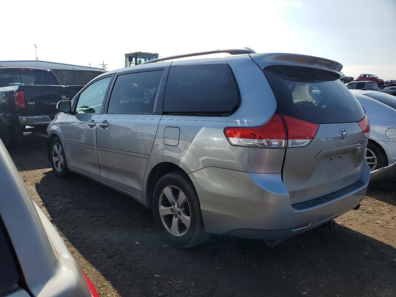 2013 Toyota Sienna Le - foto 2