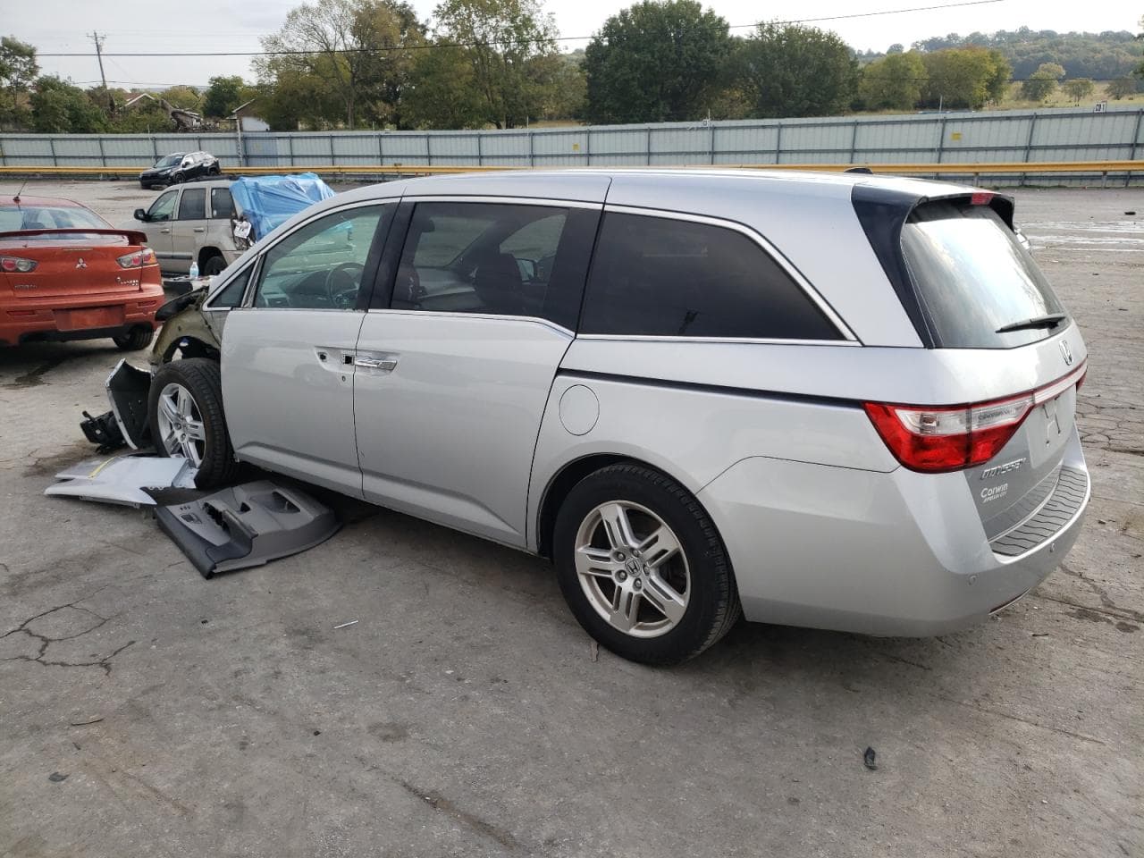 2011 Honda Odyssey Touring - foto 2