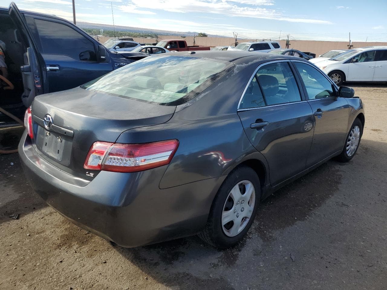 2011 Toyota Camry Base - foto 3