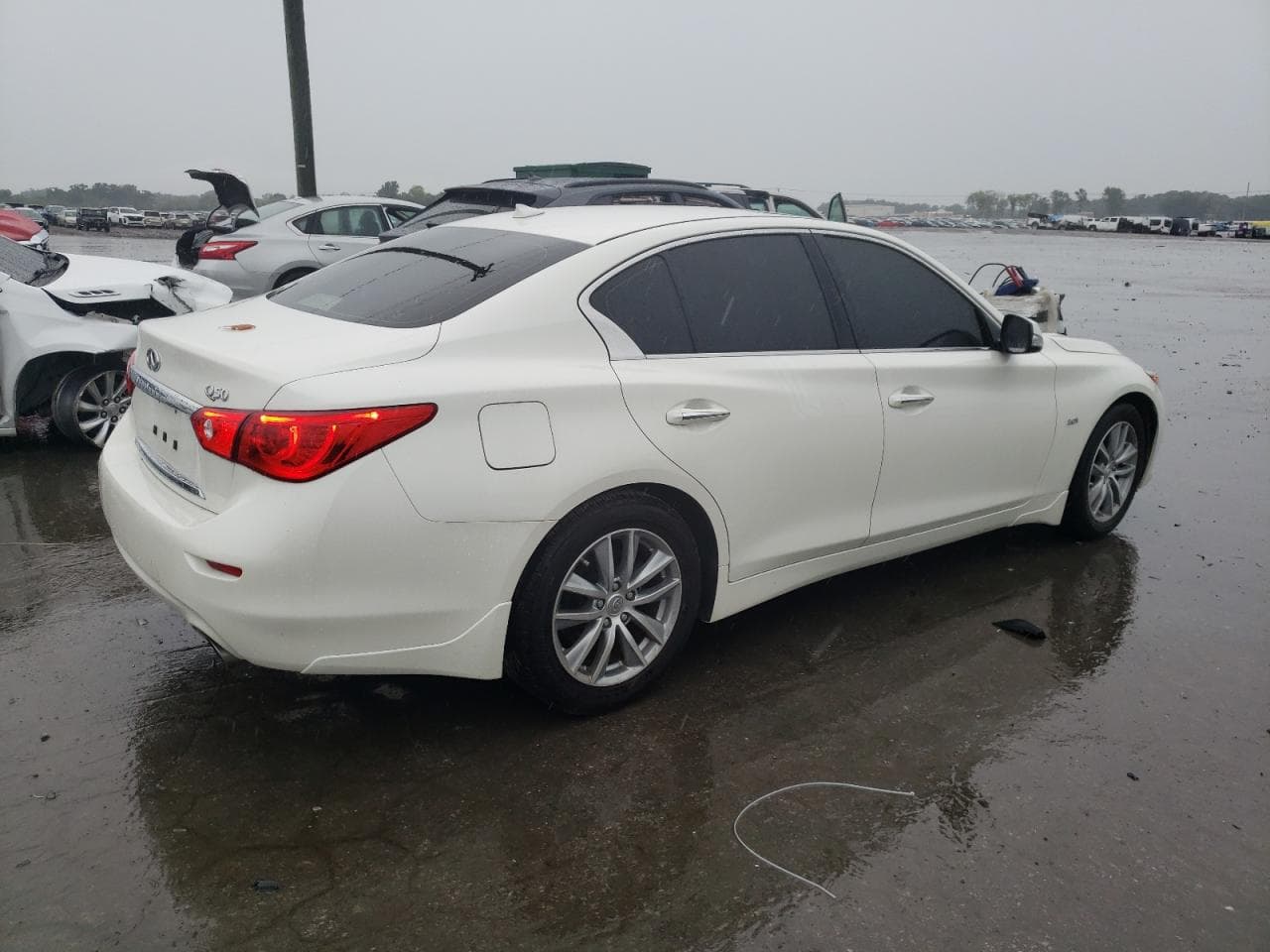 2017 Infiniti Q50 Premium - foto 3