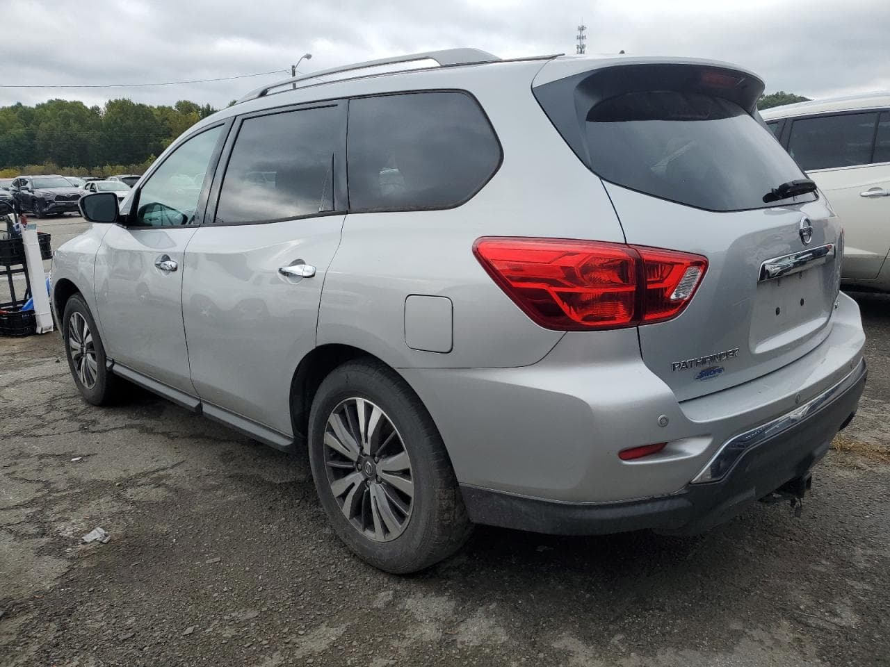 2017 Nissan Pathfinder S - foto 2