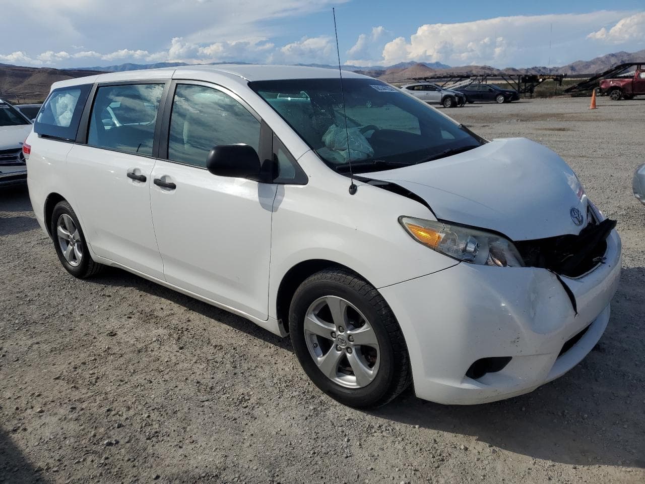 2013 Toyota Sienna - foto 4