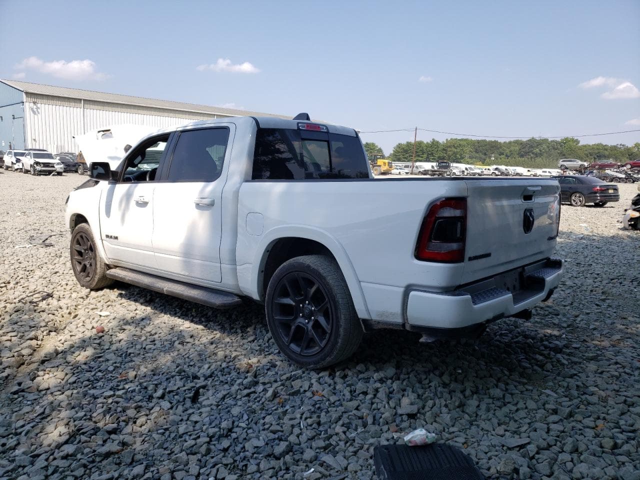 2021 Ram 1500 Laramie 4X4 5'7 Box - foto 2
