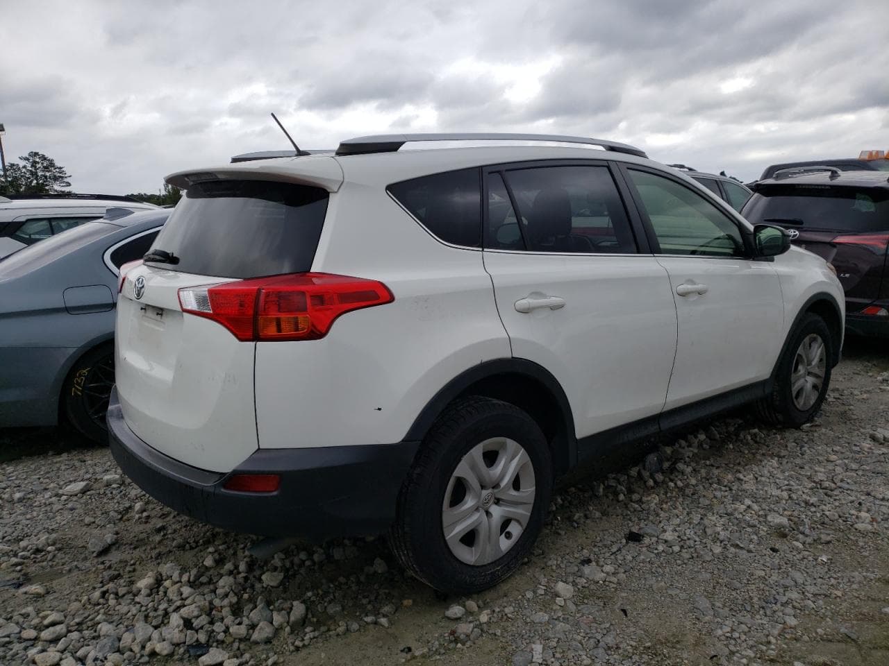 2015 Toyota Rav4 Le - foto 3