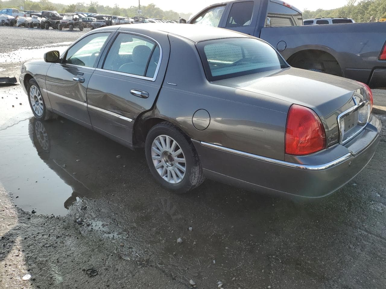 2003 Lincoln Town Car Signature - foto 2