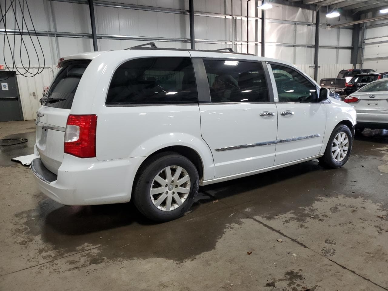 2015 Chrysler Town & Country Touring - foto 3