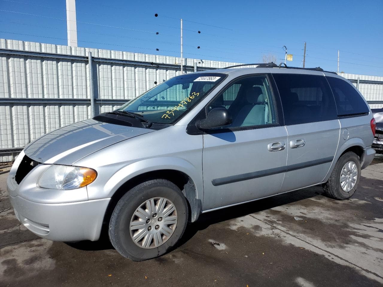 2005 Chrysler Town & Country