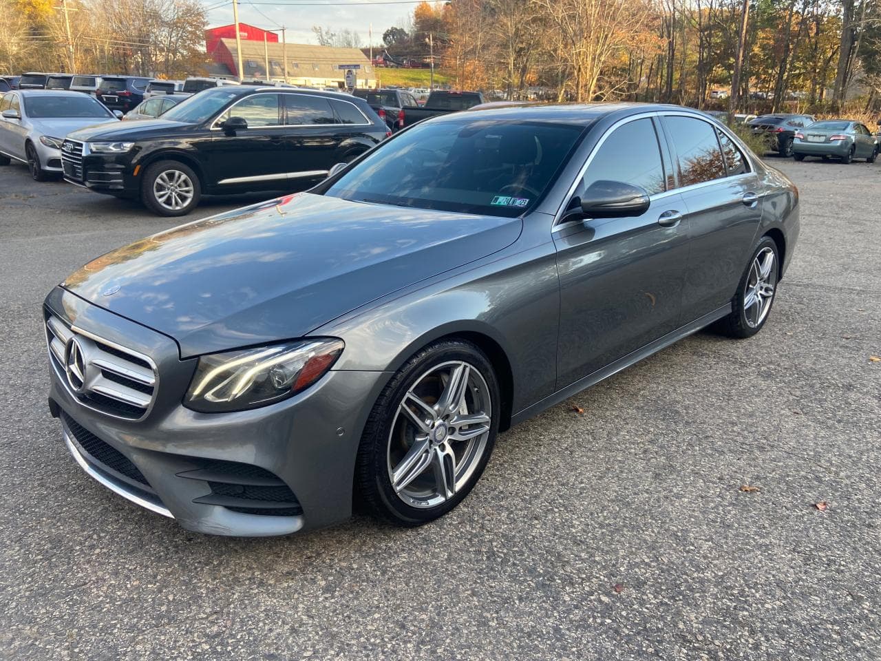 2017 Mercedes-Benz E 300 4Matic - foto 2