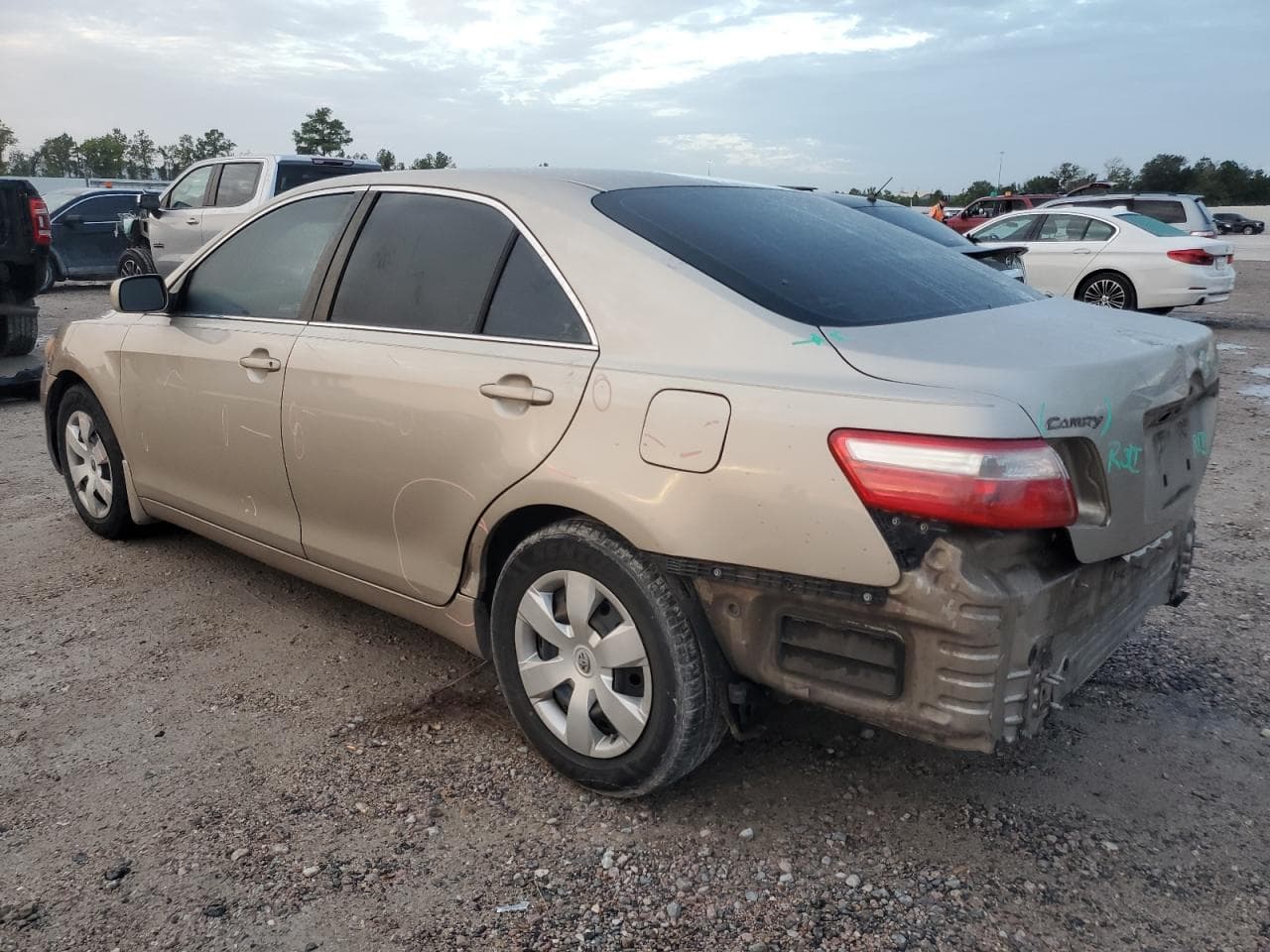 2009 Toyota Camry Le - foto 2