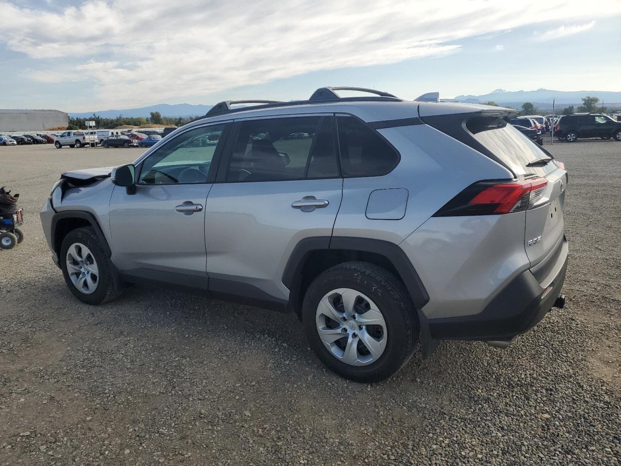 2020 Toyota Rav4 Le - foto 2