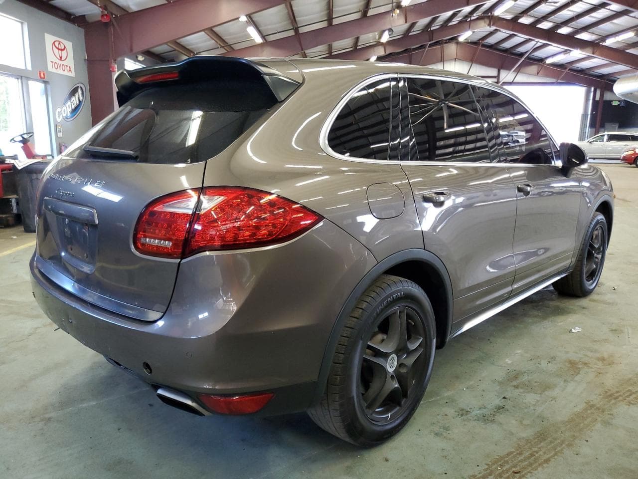 2014 Porsche Cayenne Platinum Edition - foto 3