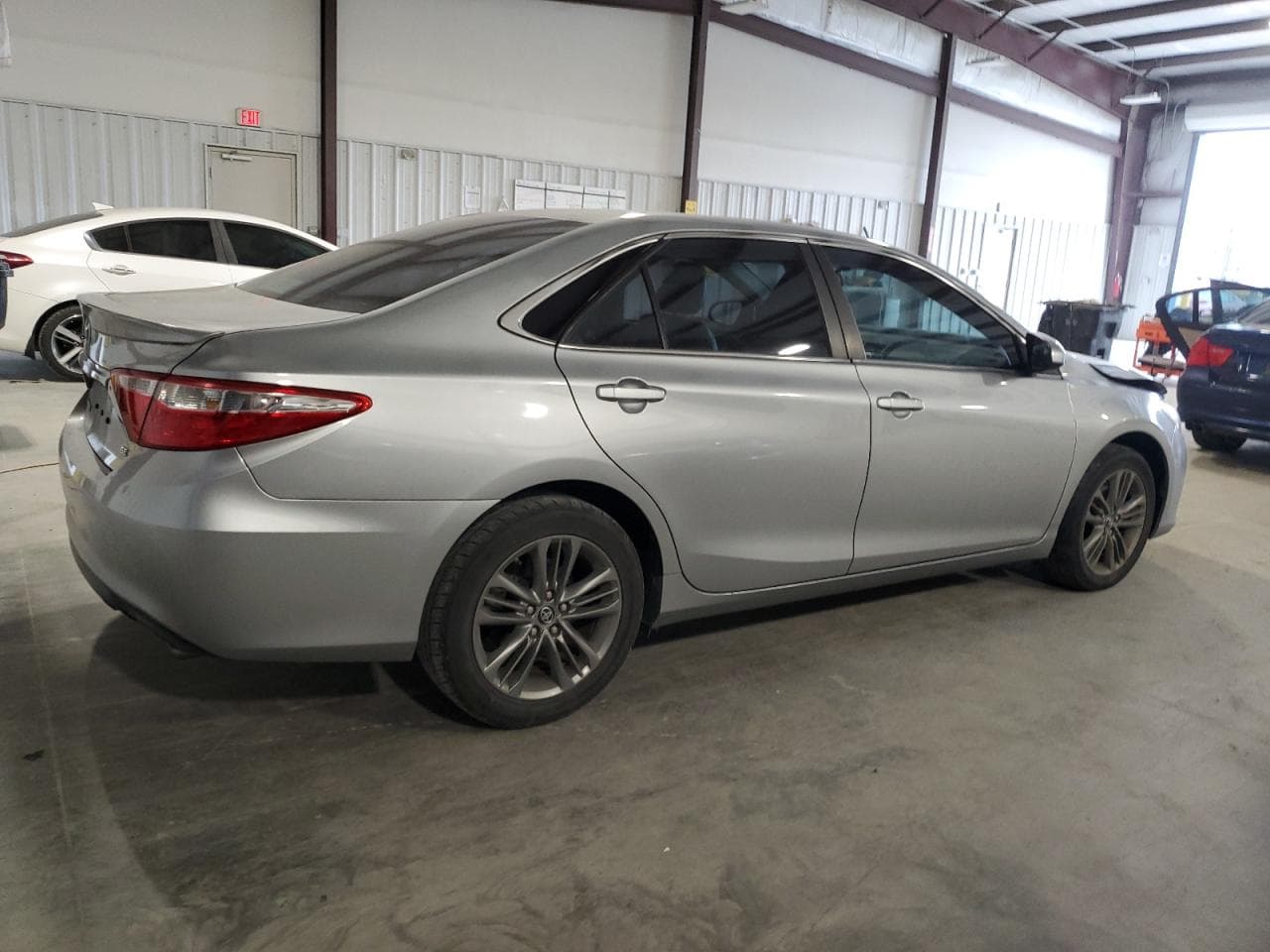 2016 Toyota Camry Se - foto 3