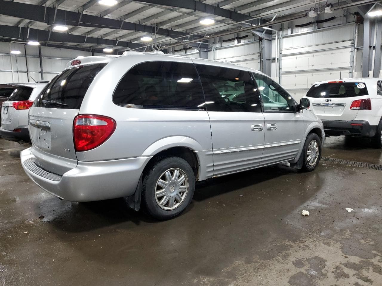 2004 Chrysler Town & Country Touring - foto 3