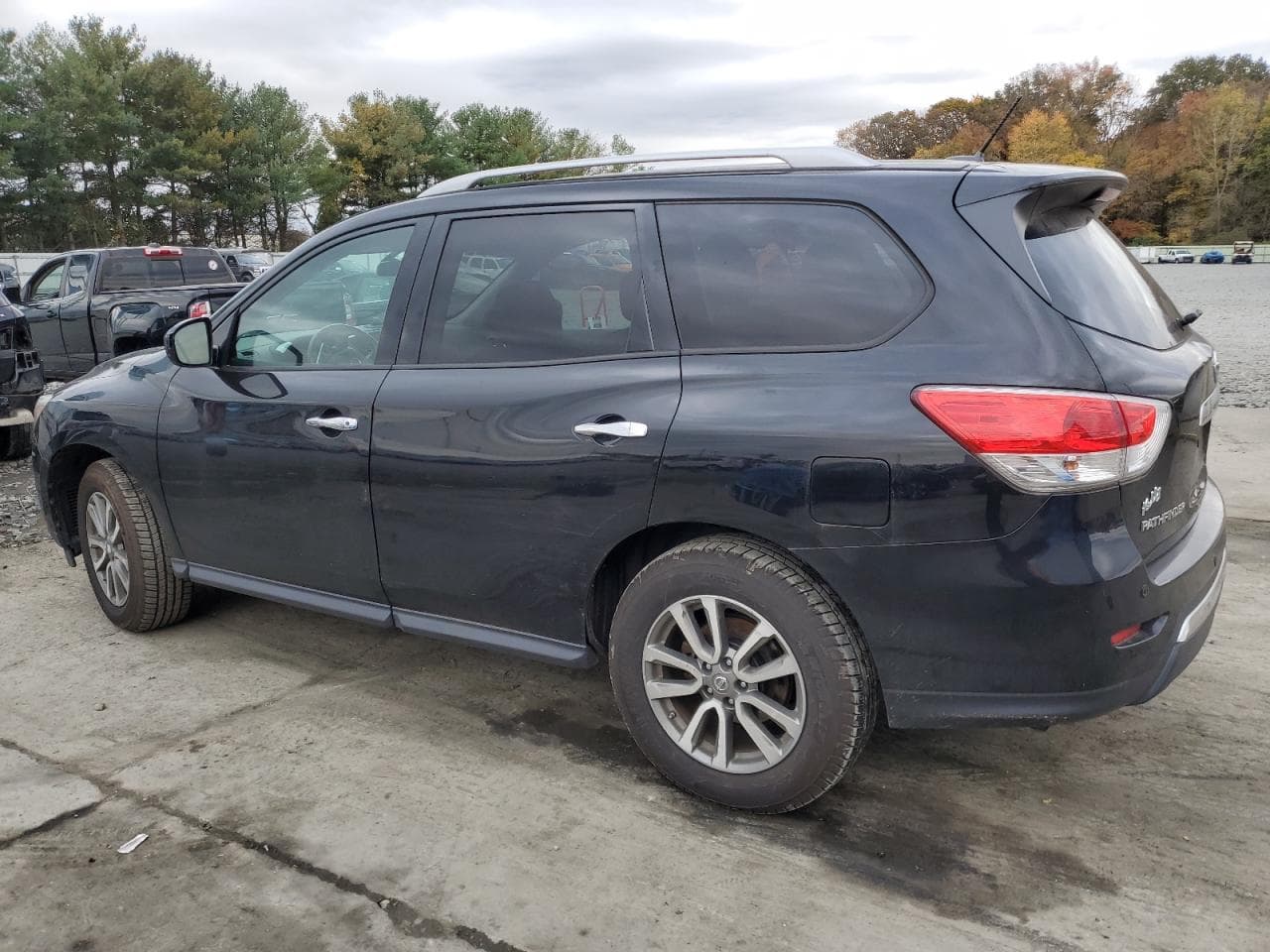 2013 Nissan Pathfinder Sv - foto 2