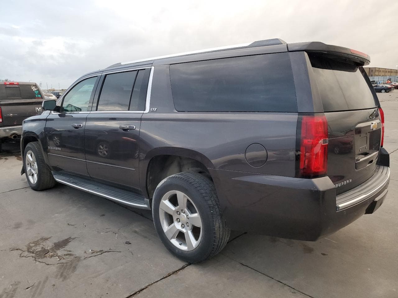 2016 Chevrolet Suburban C1500 Ltz - foto 2
