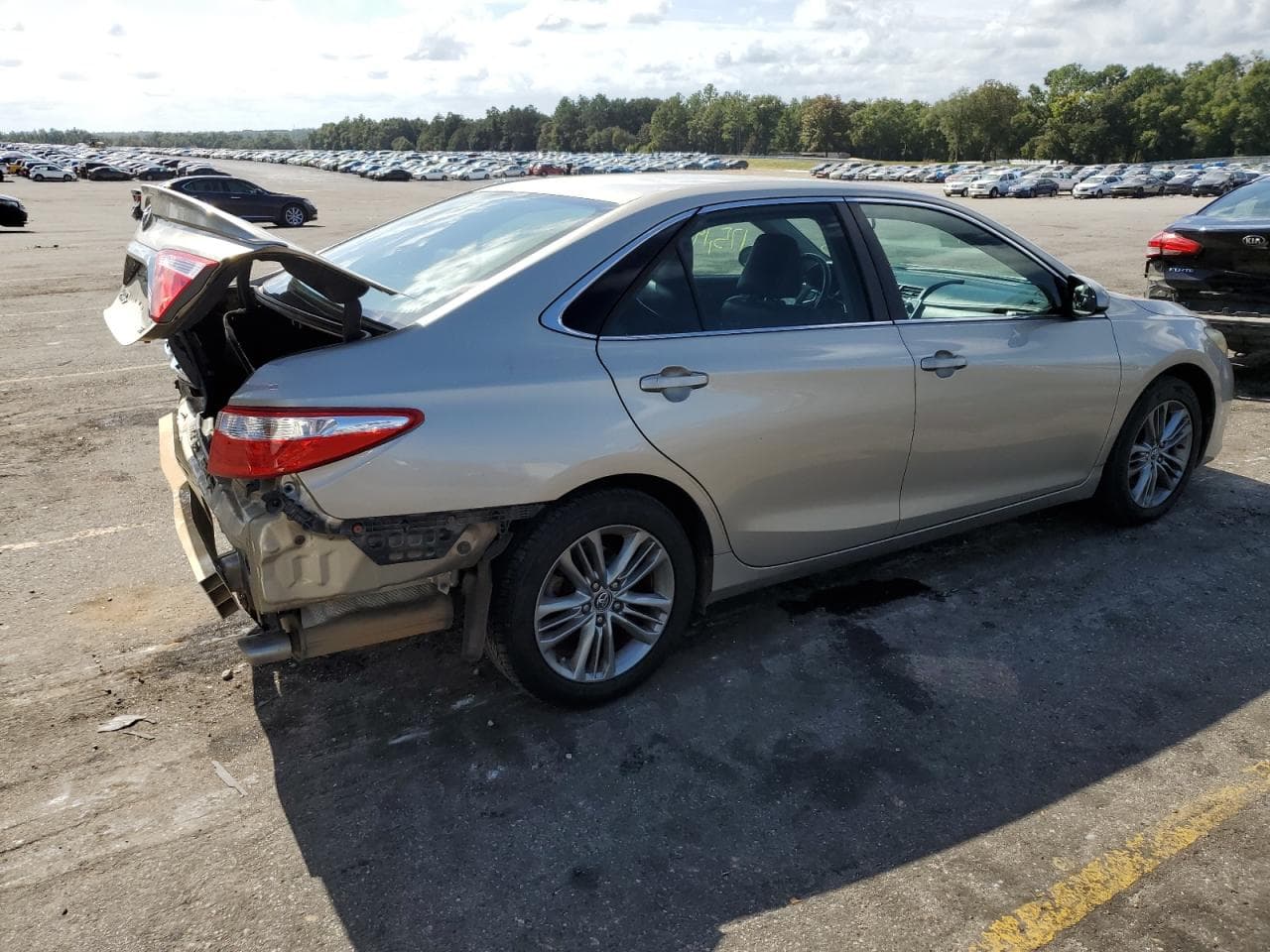 2015 Toyota Camry Se - foto 3