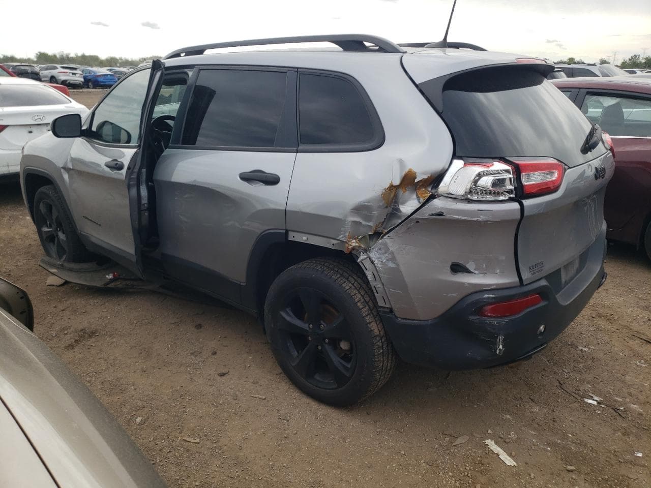 2017 Jeep Cherokee Sport - foto 2