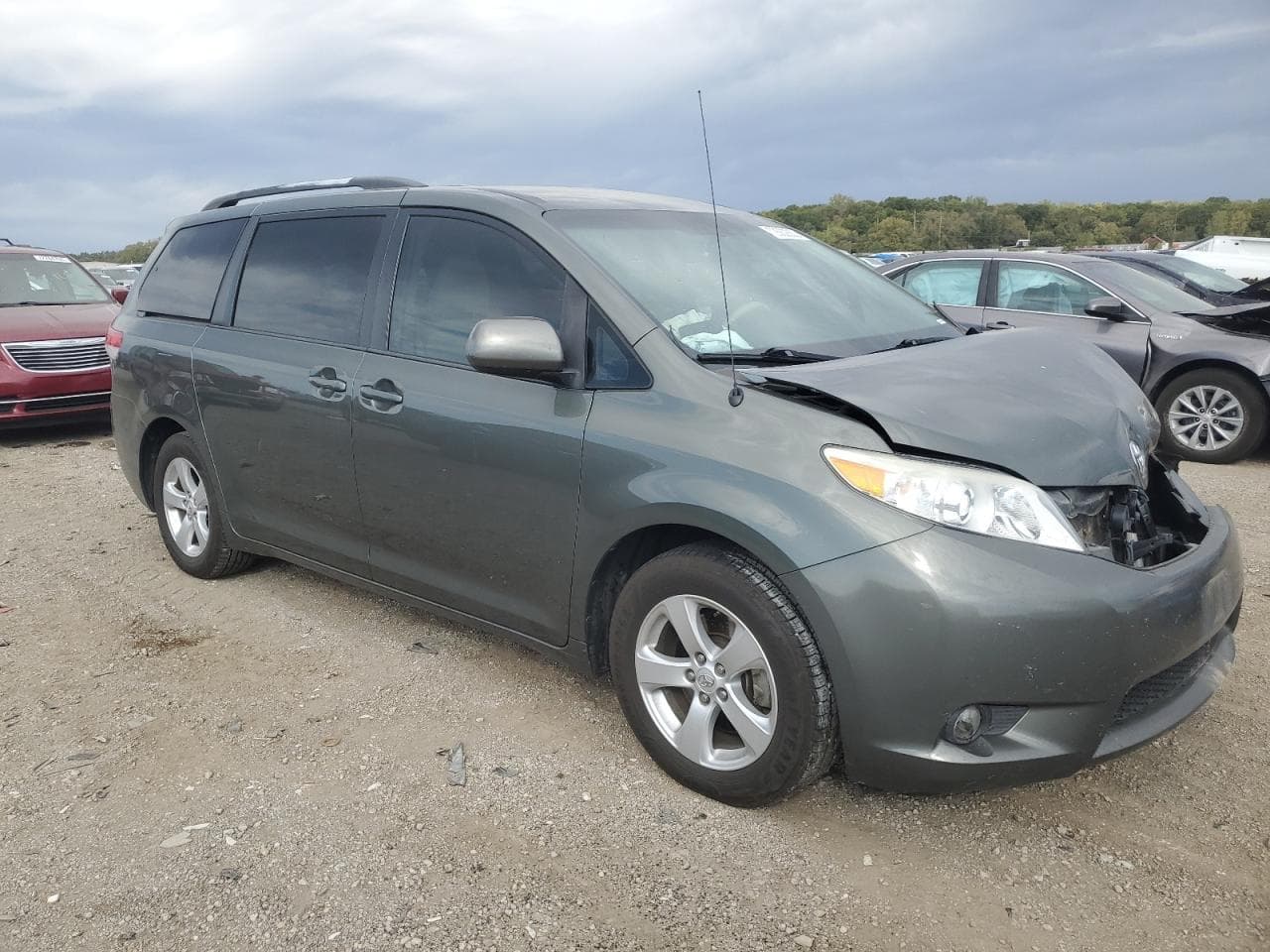 2013 Toyota Sienna Le - foto 4
