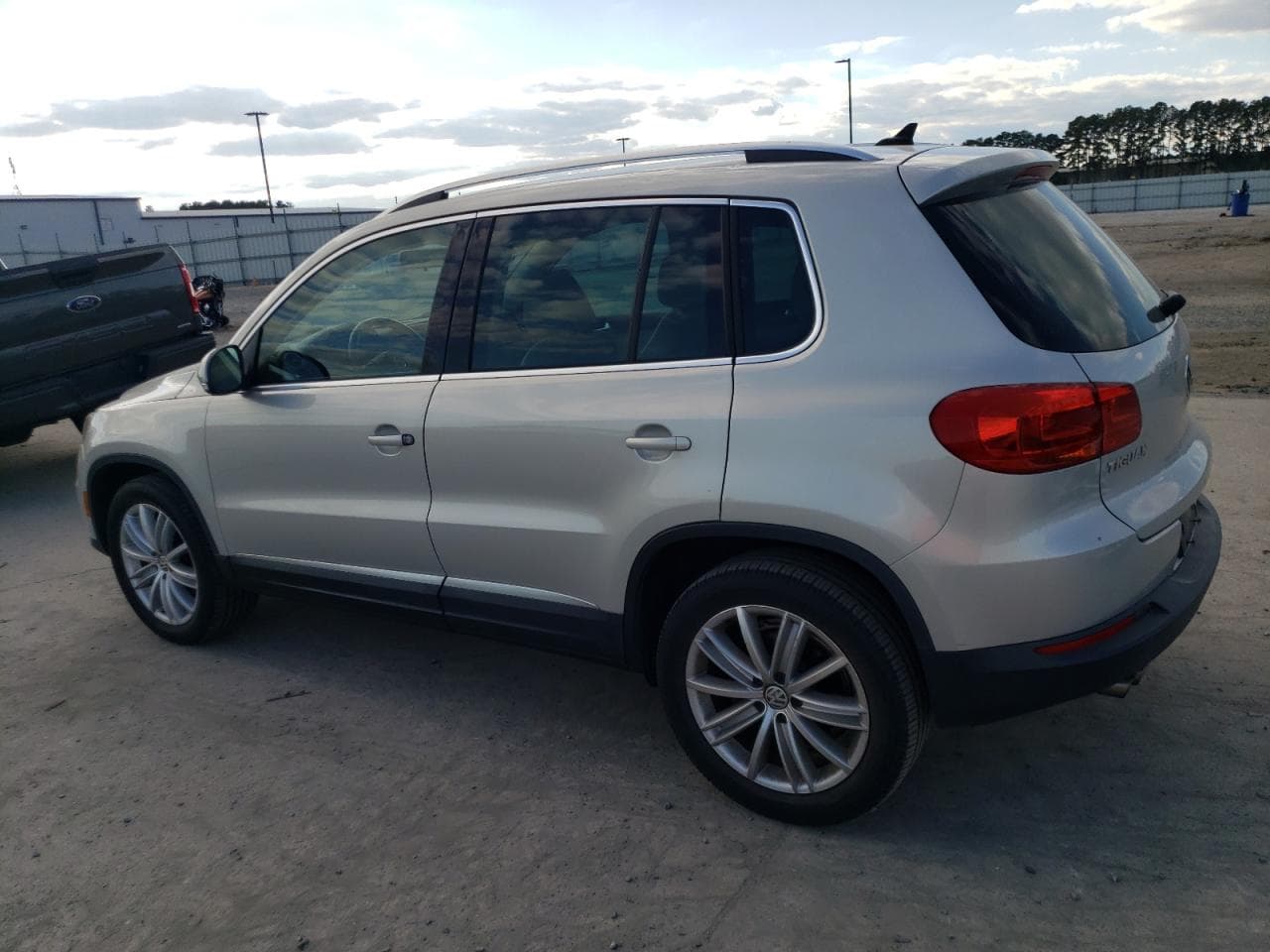 2012 Volkswagen Tiguan Se - foto 2