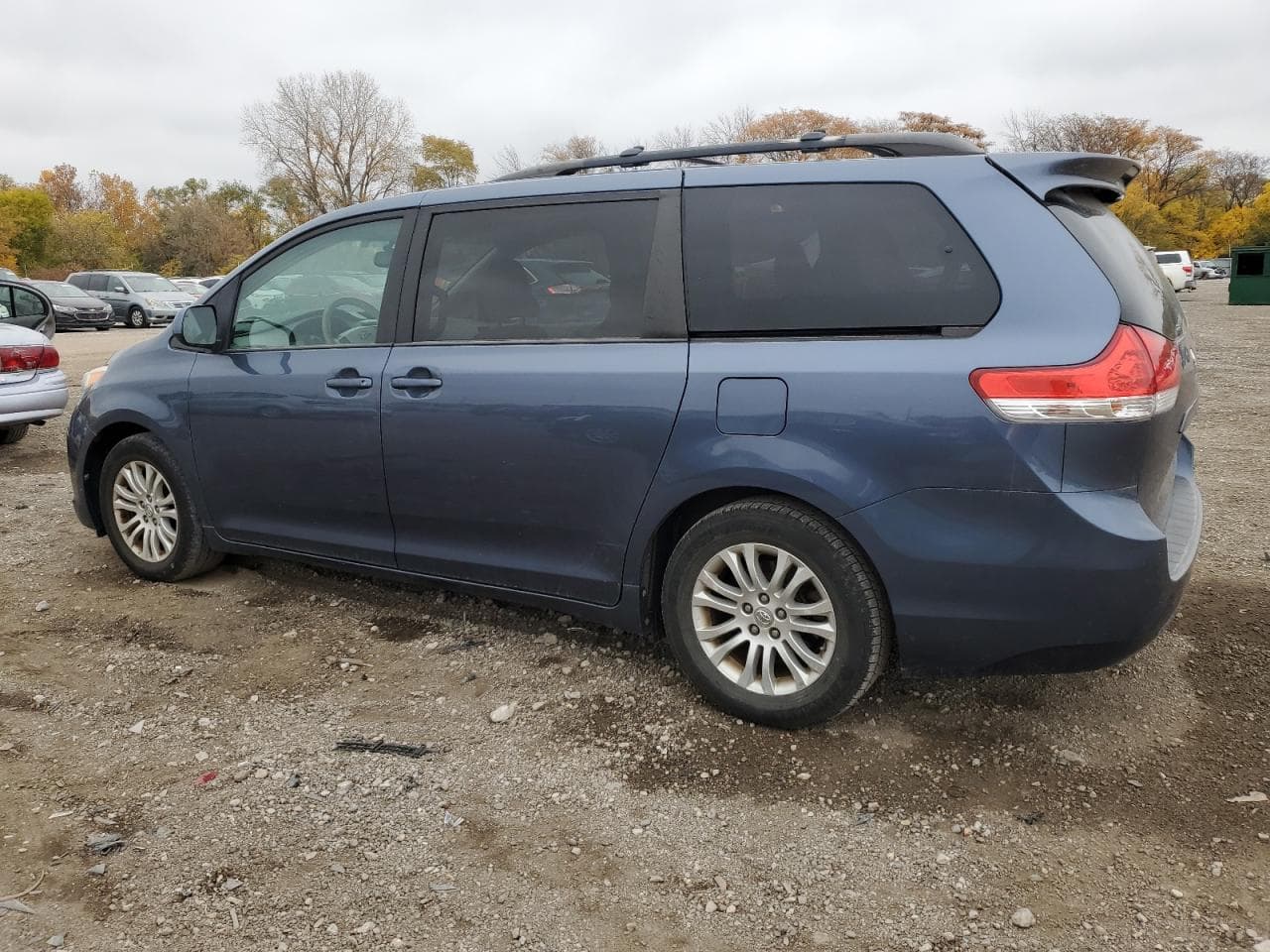 2013 Toyota Sienna Xle - foto 2