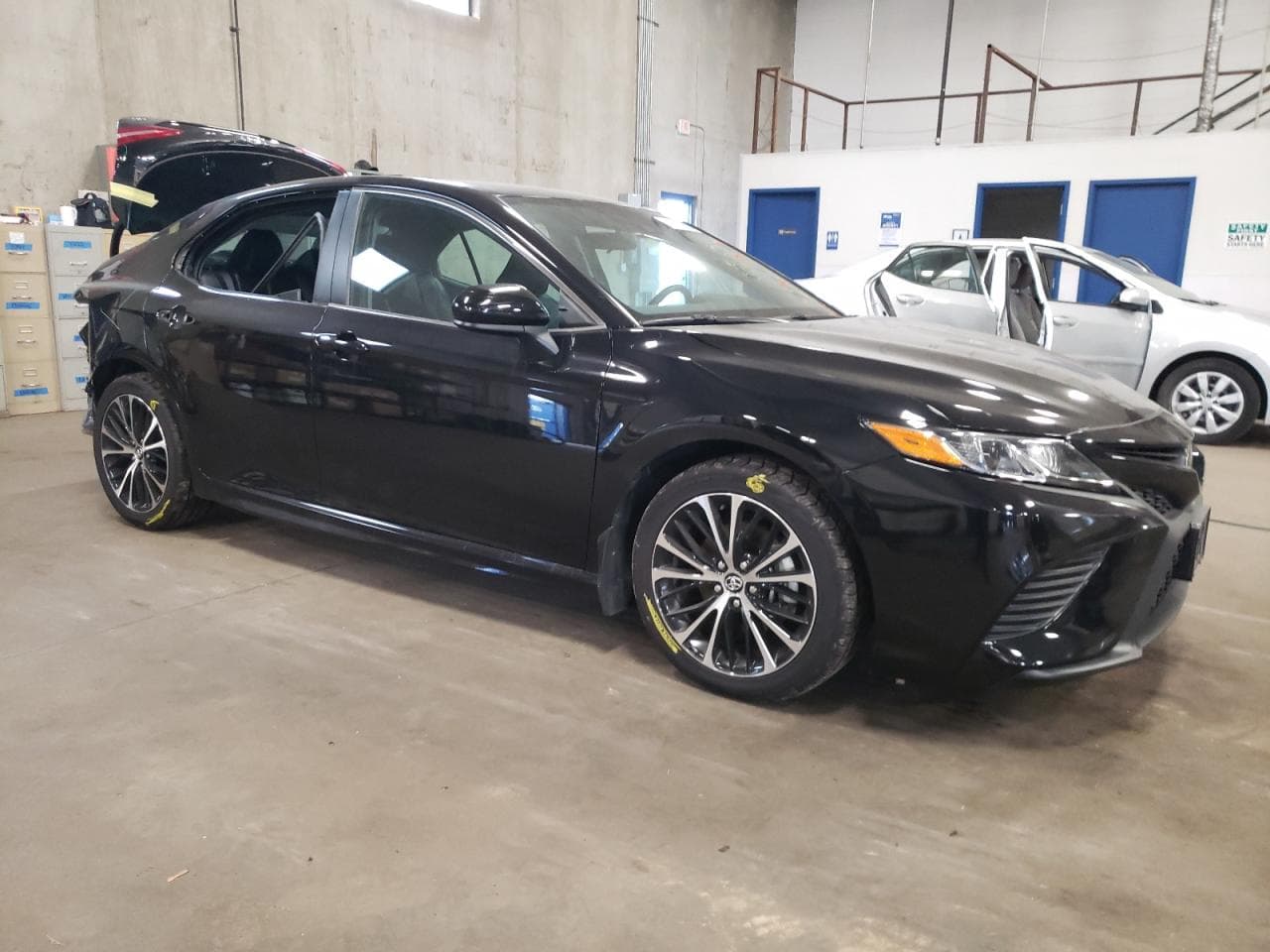 2020 Toyota Camry Se - foto 4