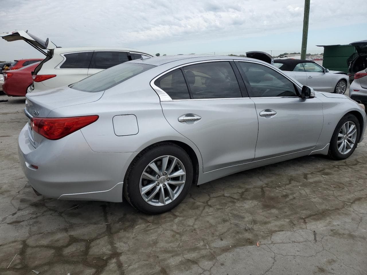 2014 Infiniti Q50 Premium - foto 3