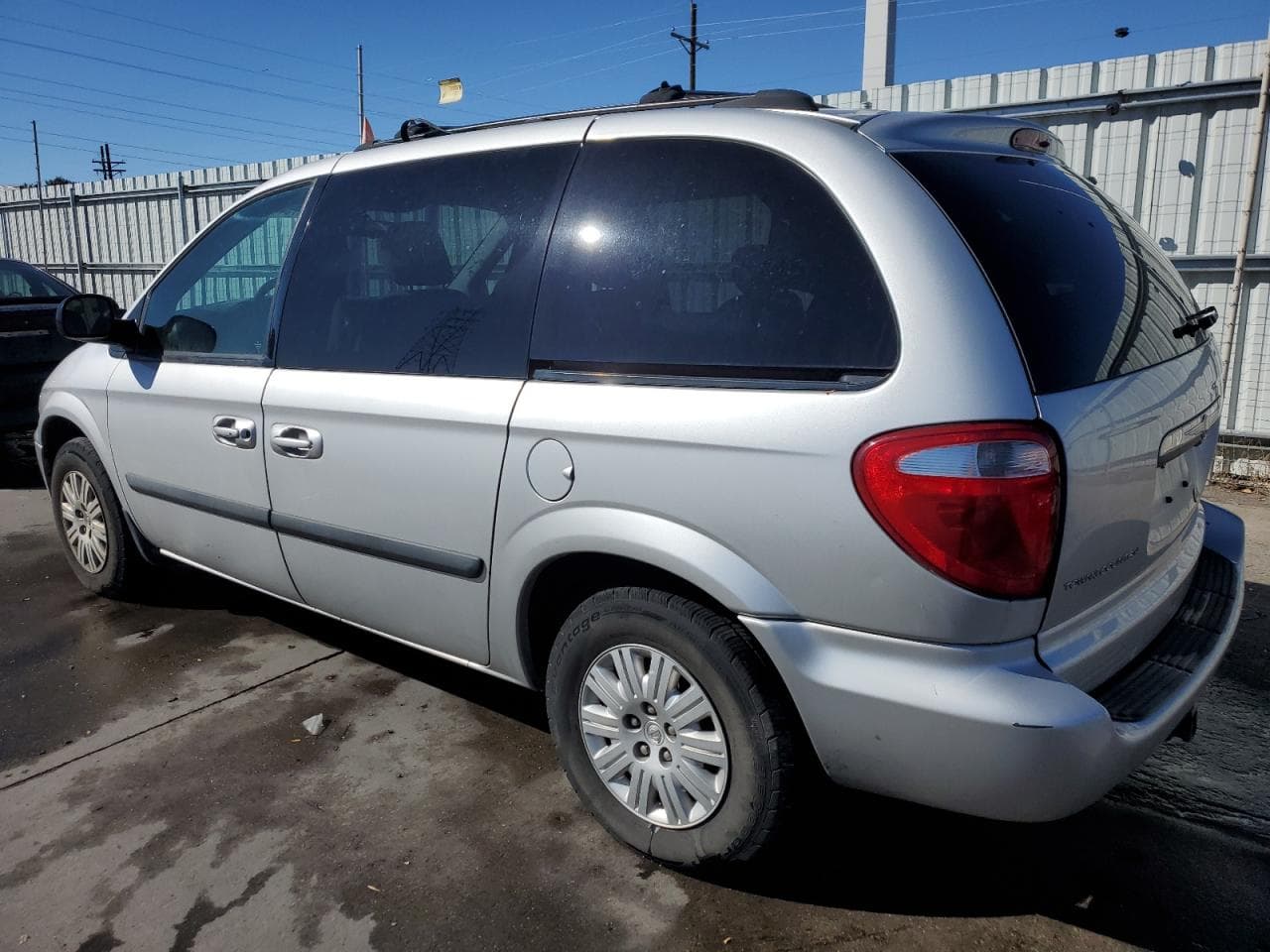 2005 Chrysler Town & Country - foto 2