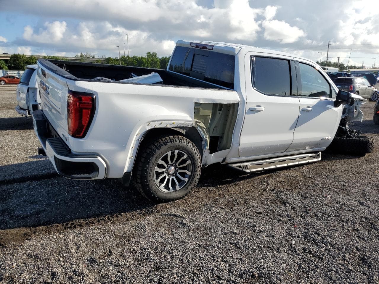 2020 GMC Sierra K1500 At4 - foto 3